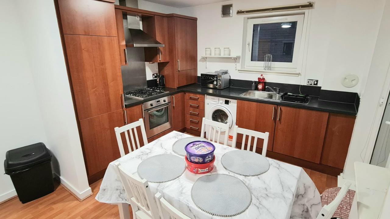 Lovely 3 Bedroom Apartment - Free Parking EDI Eksteriør billede