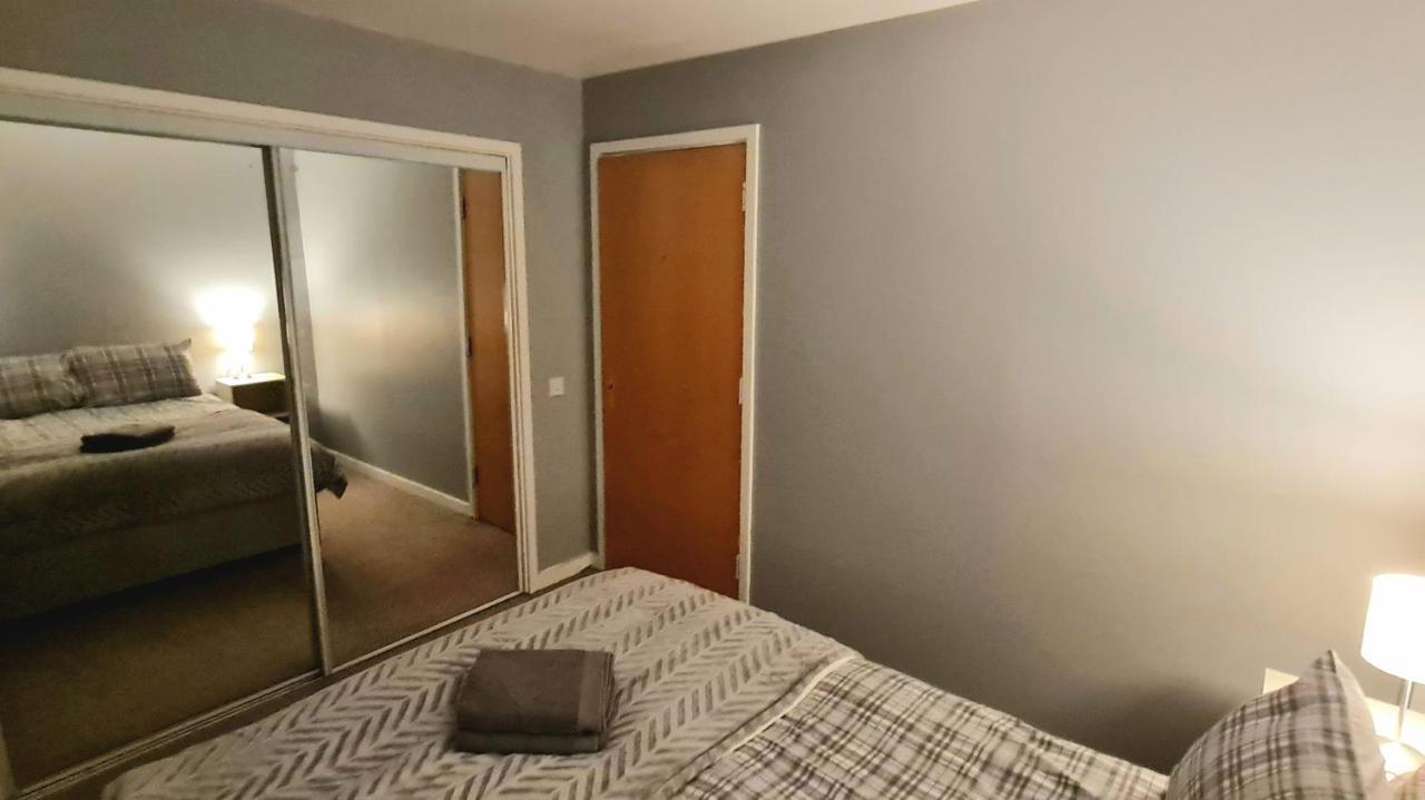 Lovely 3 Bedroom Apartment - Free Parking EDI Eksteriør billede