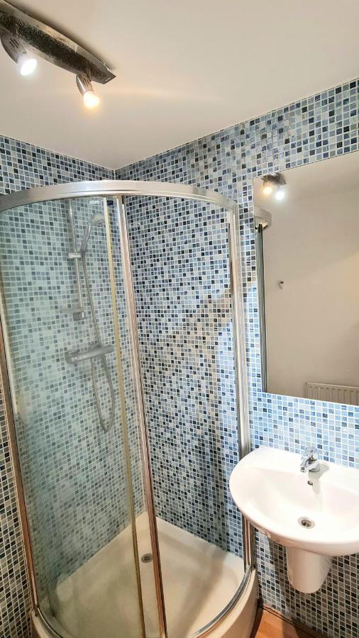 Lovely 3 Bedroom Apartment - Free Parking EDI Eksteriør billede