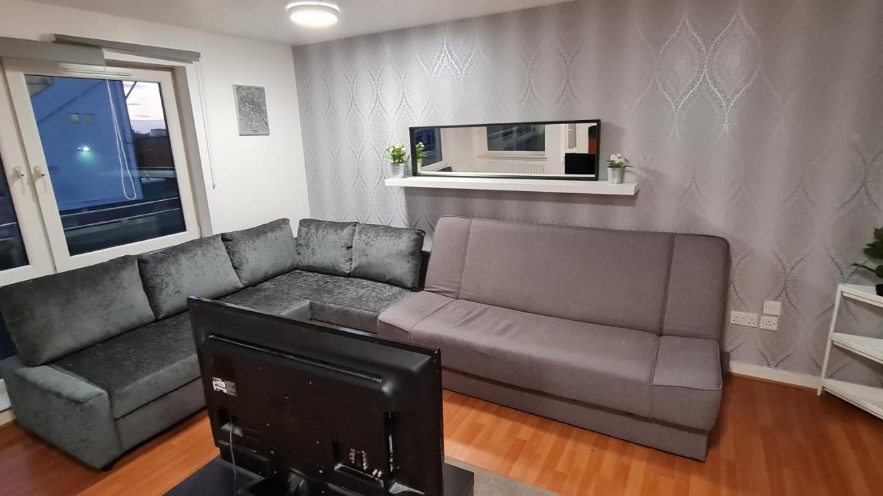 Lovely 3 Bedroom Apartment - Free Parking EDI Eksteriør billede